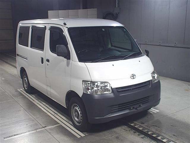 2228 Toyota Town ace van S402M 2018 г. (JU Gifu)